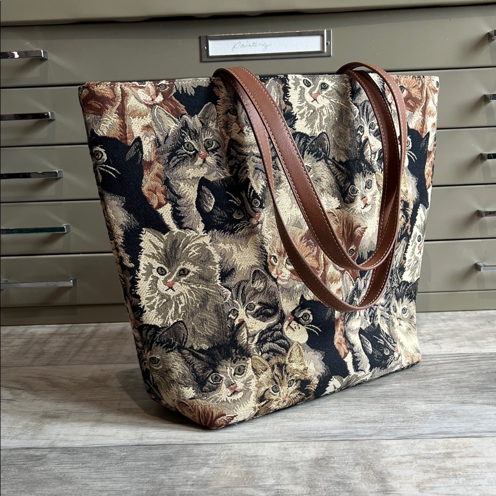 Cat Tapestry Zippered Tote Bag - Picture 2 of 7